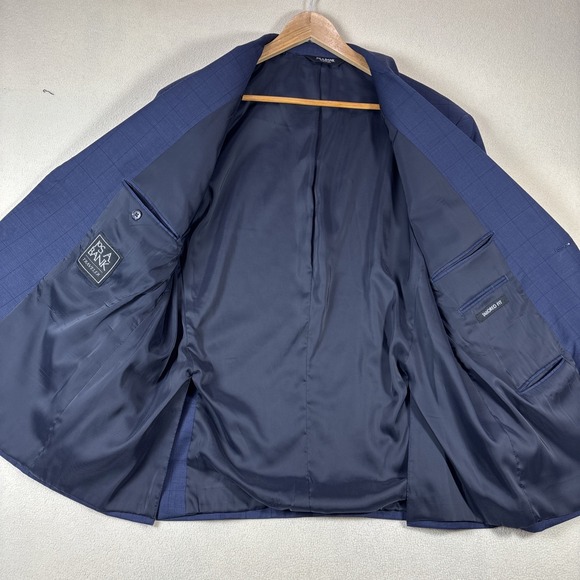 Jos A Bank Traveler Blazer Mens 46S Blue Check Plaid Wool Tailored Fit Jacket - Picture 2 of 10